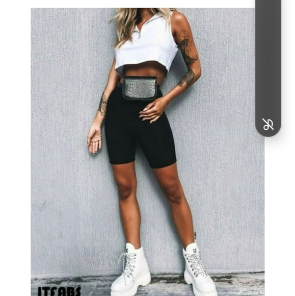 Danskin shorts just above knee black 93% cotton - Picture 2 of 2